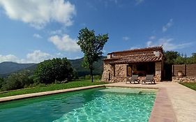 Can Nofre - Masia familiar en zona tranquila